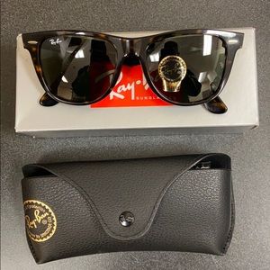 Wayfarer Ease Ray-Bans